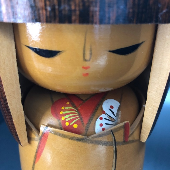 Japanese large collectible  Kokeshi  doll - 9 ½" tall -very  good condition - Picture 3 of 6